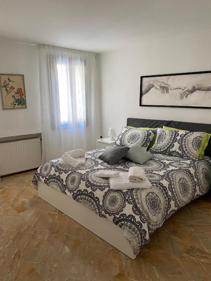 Апартаменти Casa Di Angela Кіоджа Екстер'єр фото